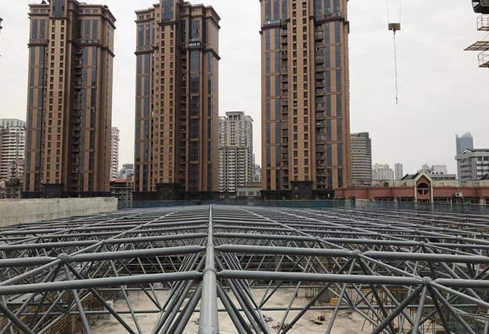 广东螺栓球网架结构